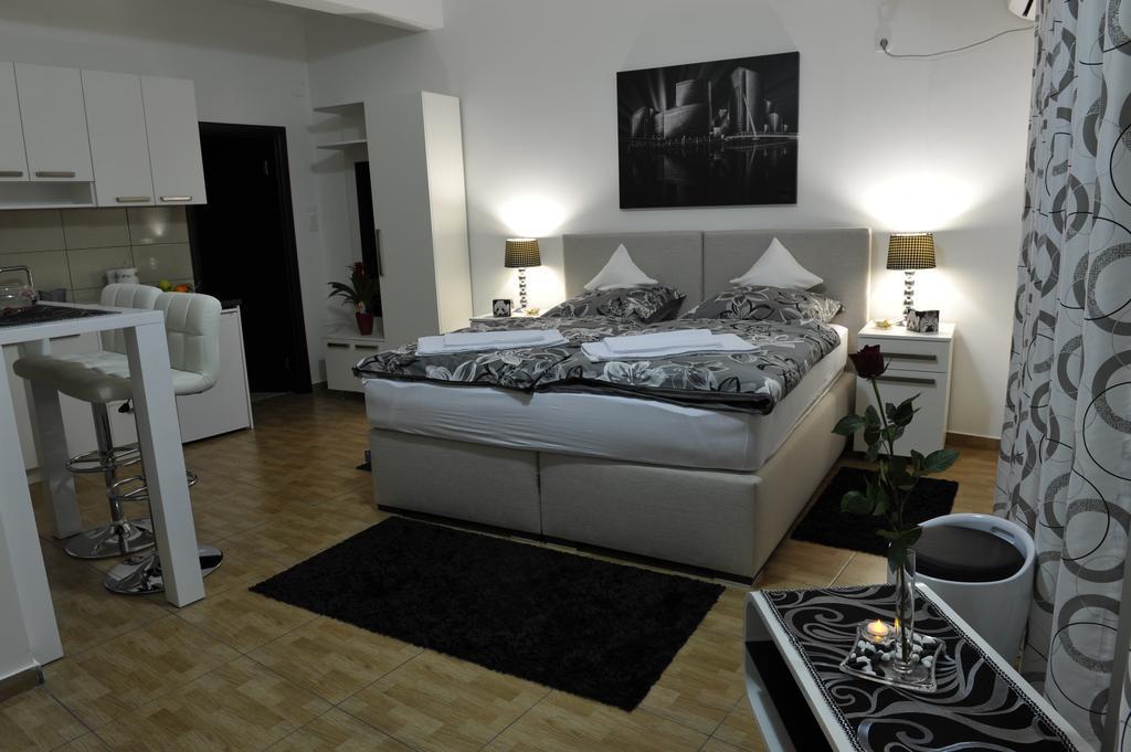 Apartment Jovana Nikšić Chambre photo