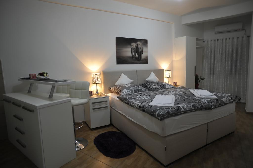 Apartment Jovana Nikšić Chambre photo